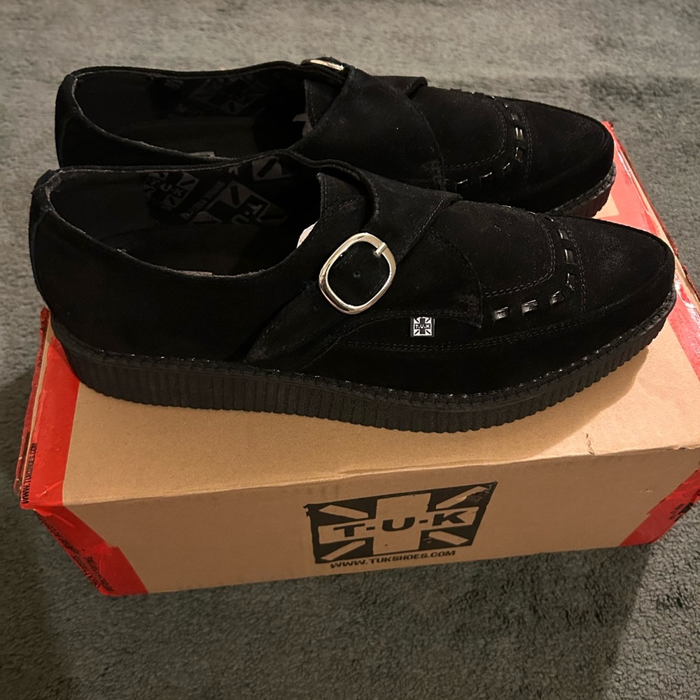 T.U.K Men's Black Suede Buckle Loafers - Picture 2 of 5